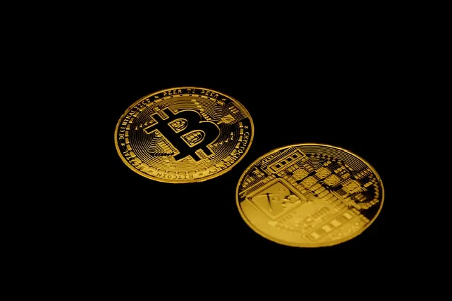 Rali de altcoins ganha força com Hyperliquid e IA