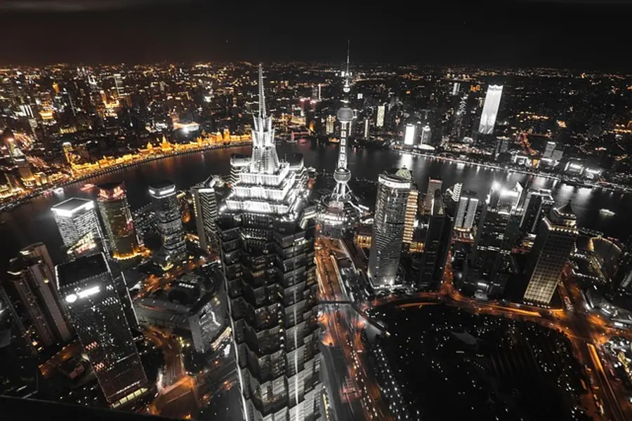 Produção de ouro na China cai e demanda por barras dispara em 2026