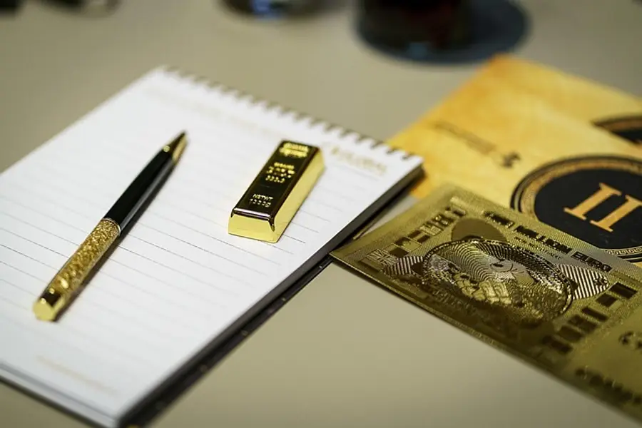 Ouro recua com trégua entre EUA e Irã e juros nos EUA