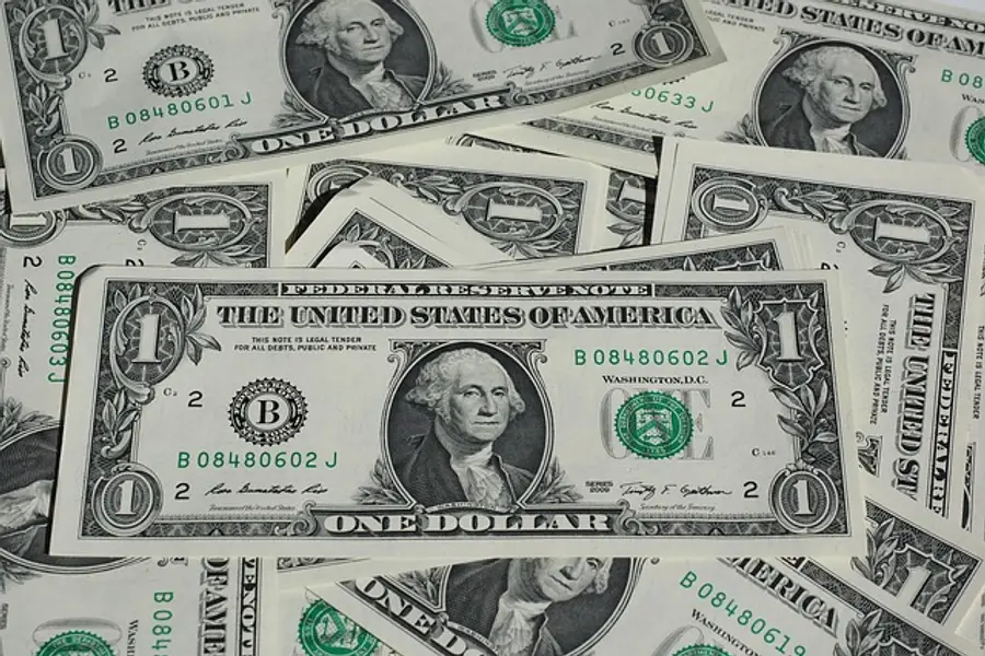 HYPE funds draw millions as BTC ETFs face outflows