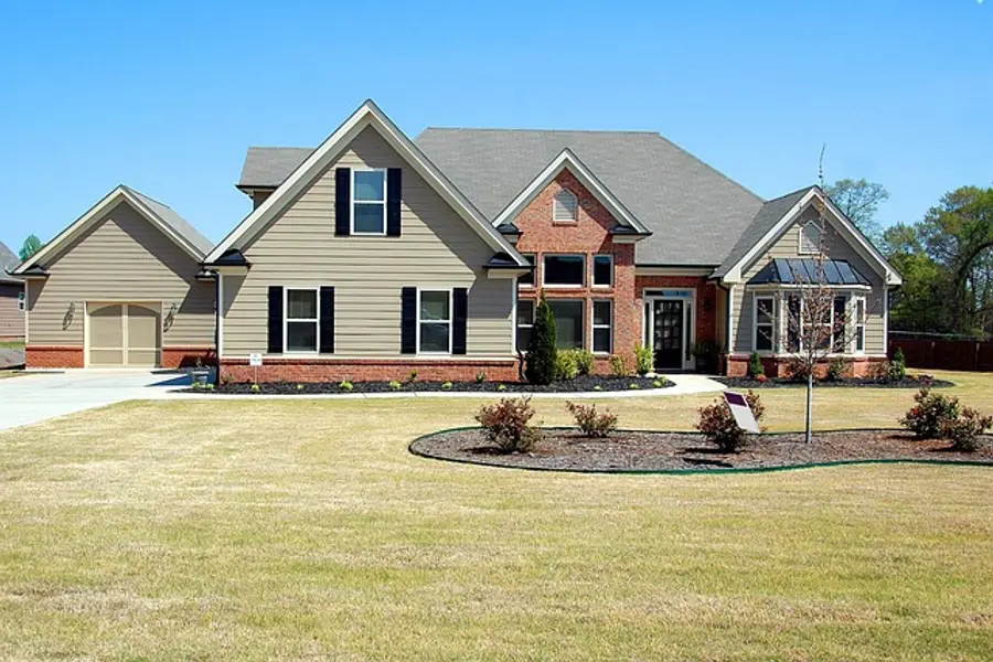 **Starbucks cresce forte** com apoio de jovens e baixa renda